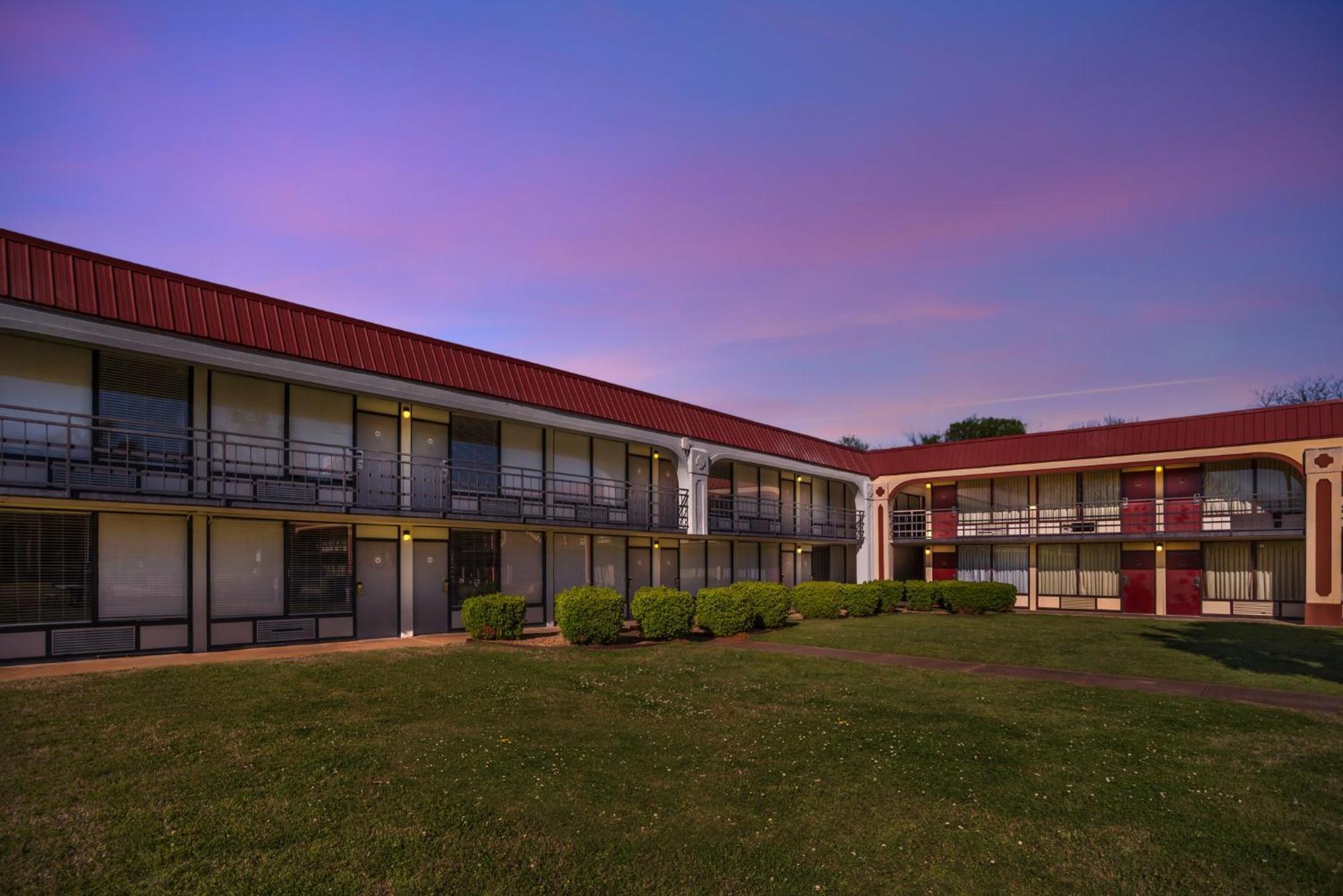 Red Roof Inn Montgomery - Midtown Exterior foto